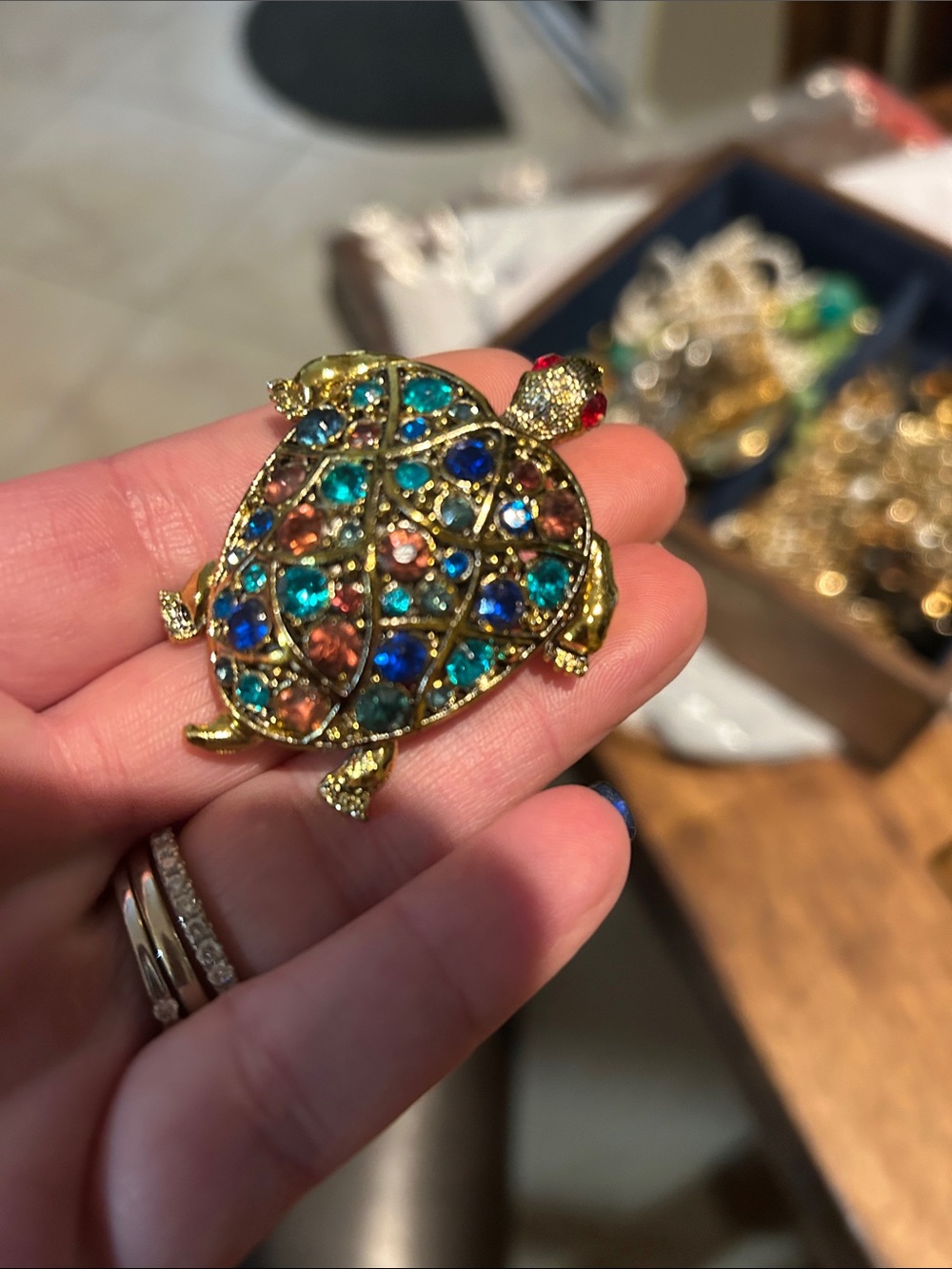 Sarah Coventry brooch and earrings